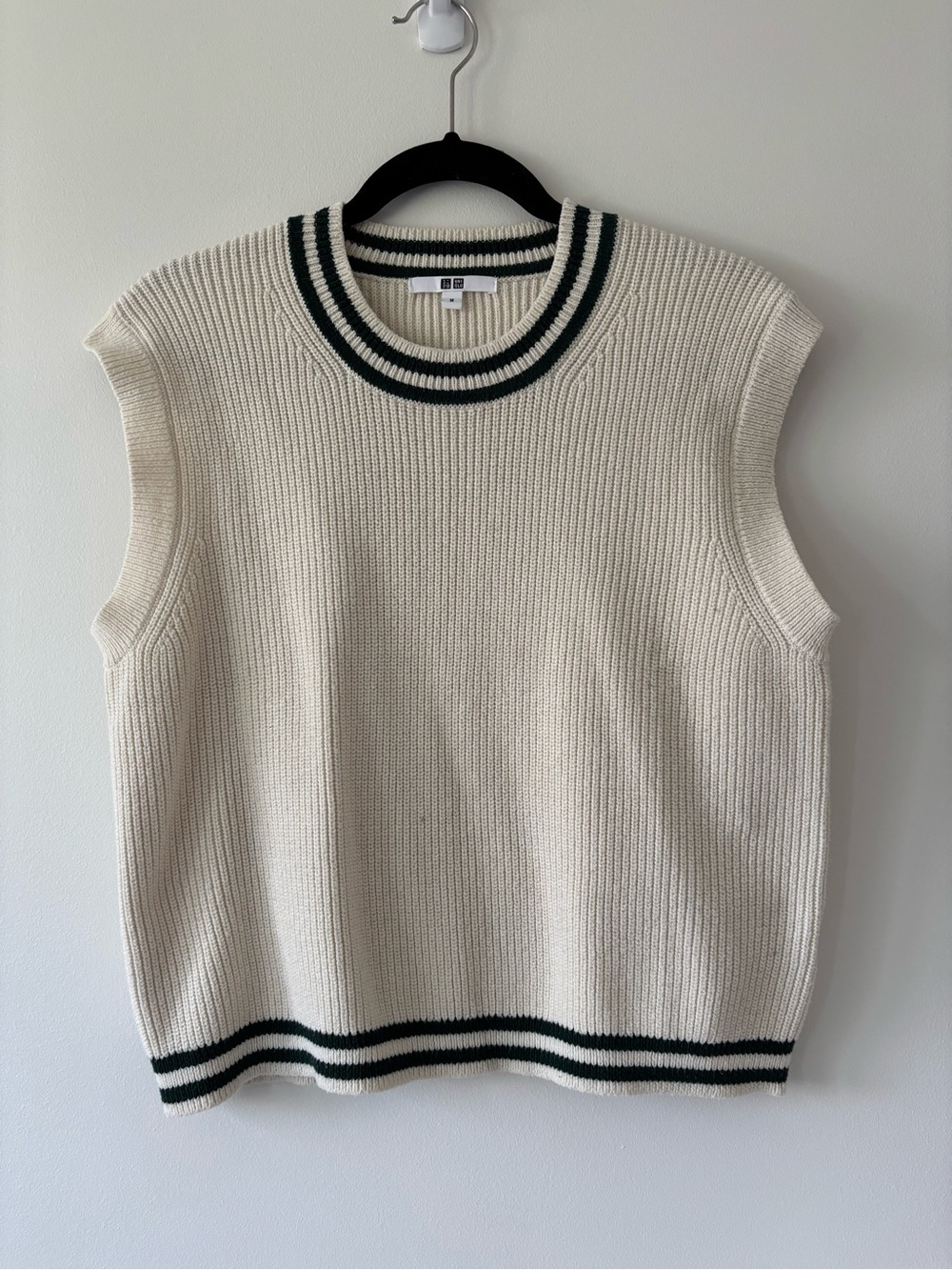 Uniqlo knit vest